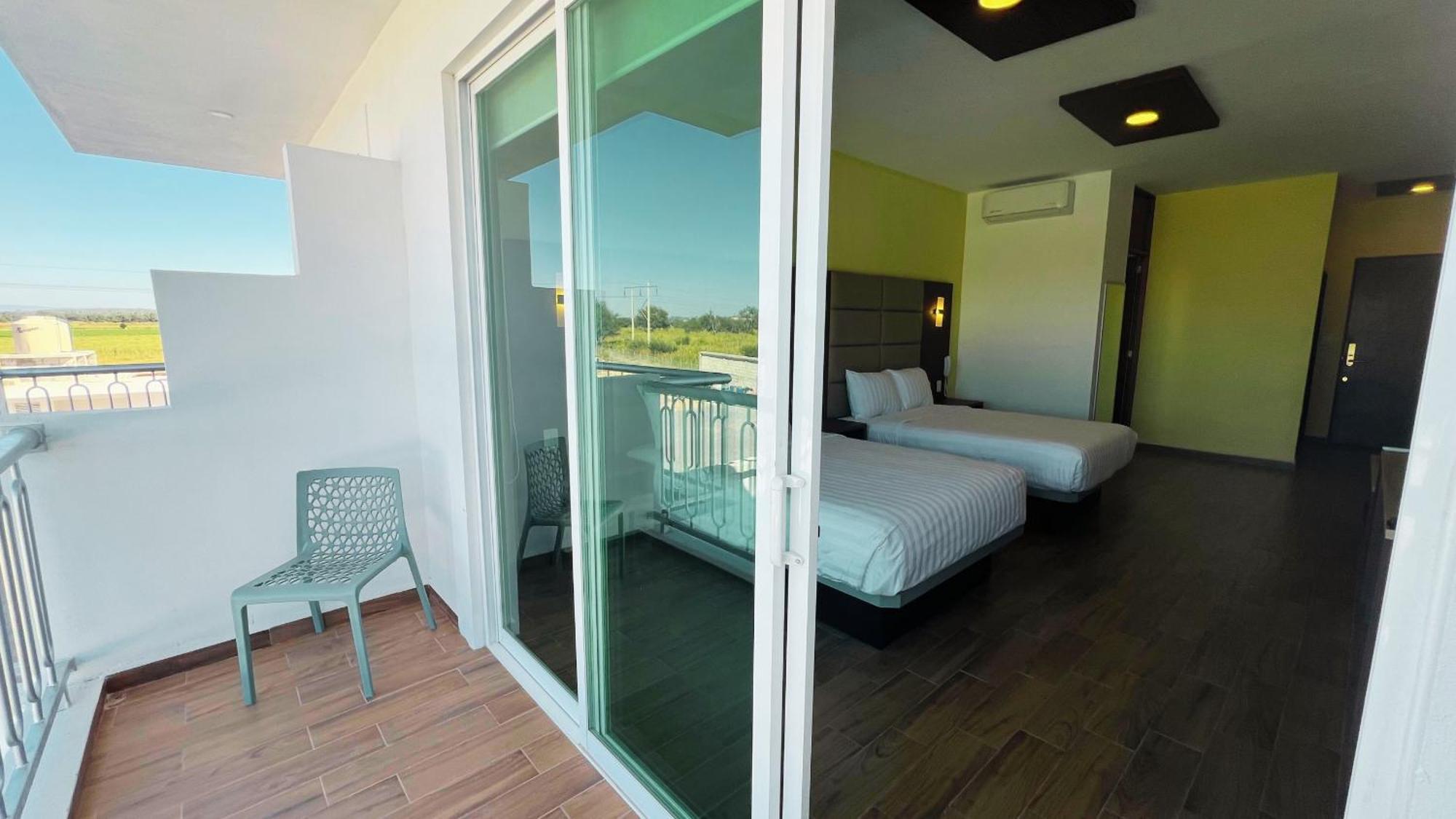 Hotel Mama Dolores โดโลเรสฮิดัลโก ภายนอก รูปภาพ
