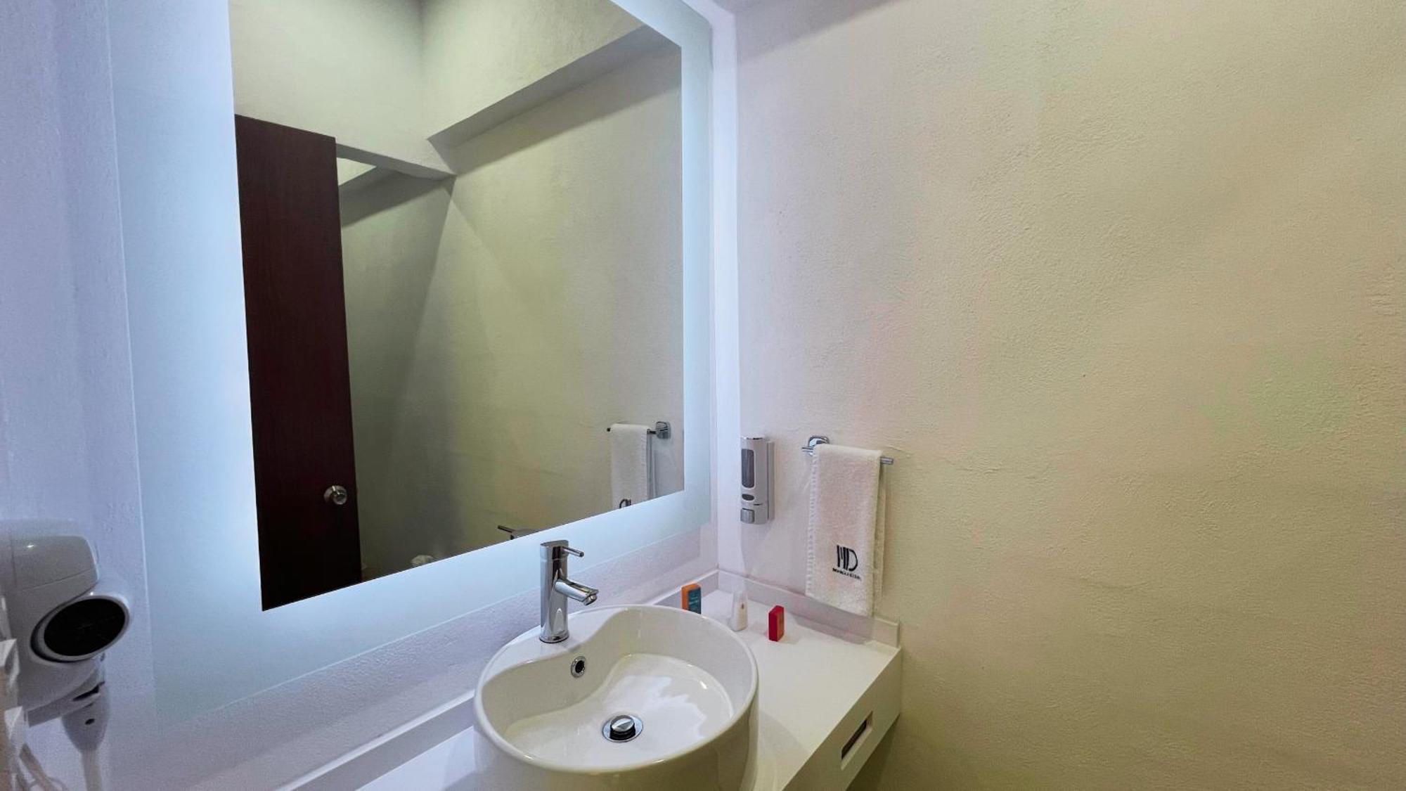 Hotel Mama Dolores โดโลเรสฮิดัลโก ภายนอก รูปภาพ
